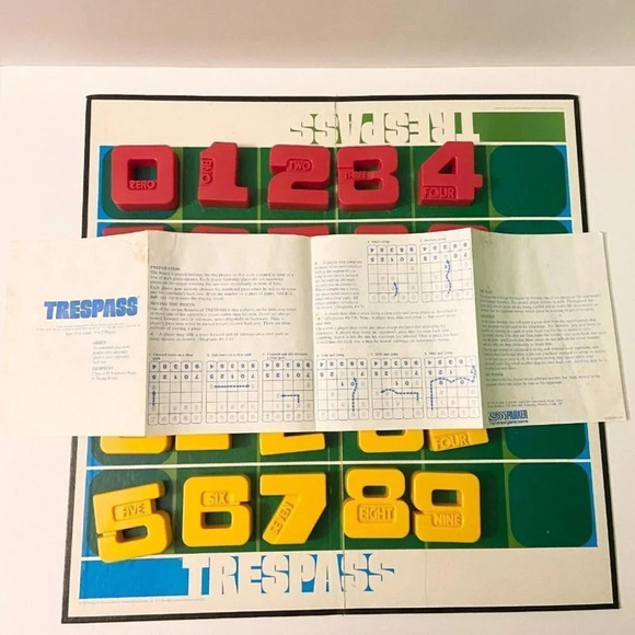 Vintage 1974 Trespass Board Game Parker Brothers Bilingual Instructions Complete - Picture 11 of 12